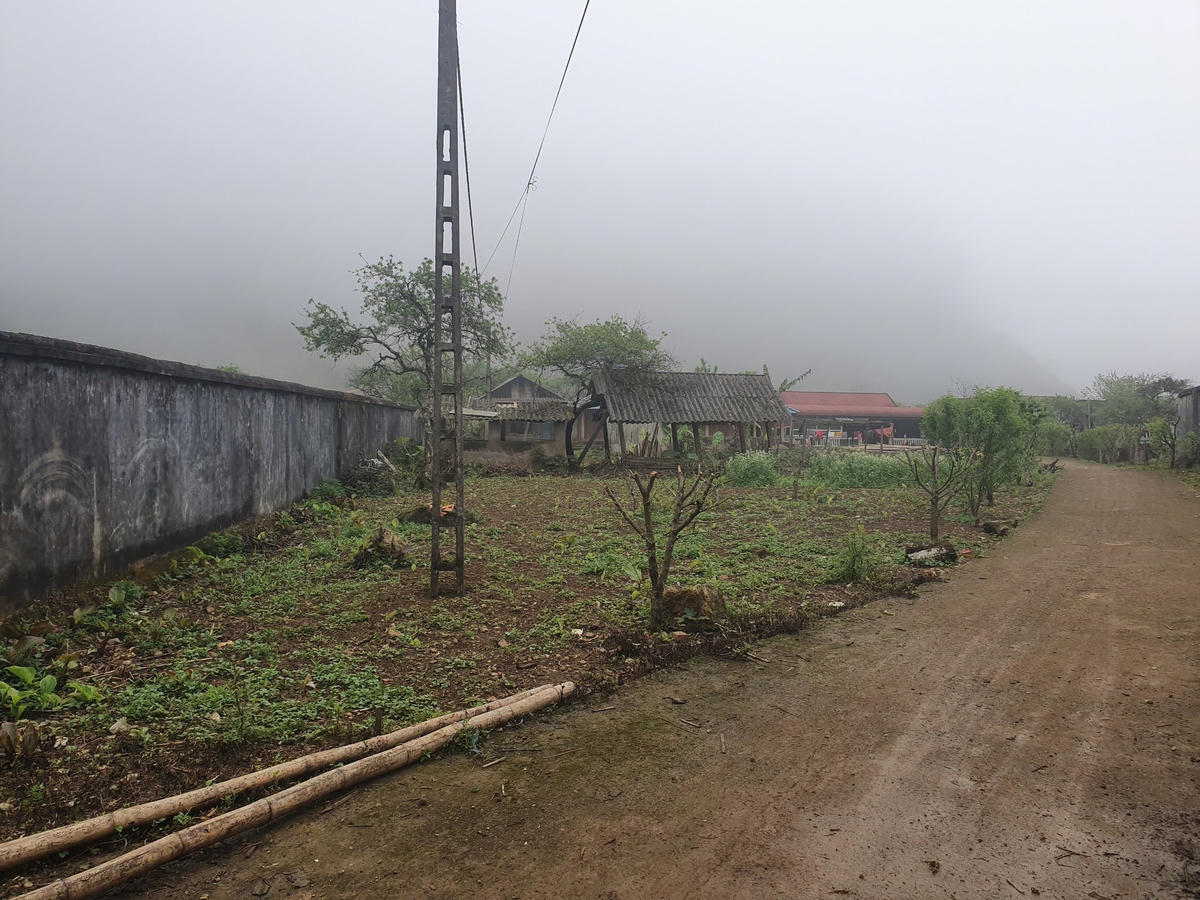 Khuôn viên nhà Vàng A Khua.