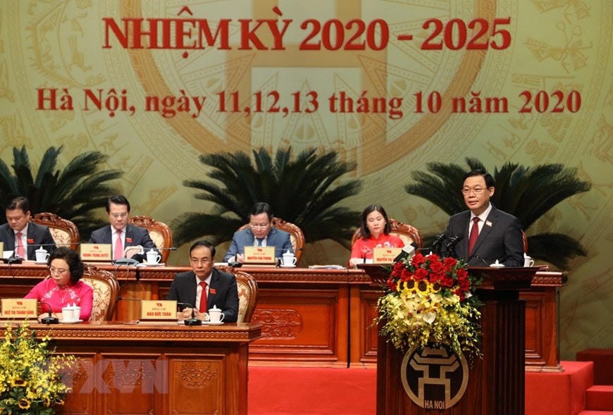 Đồng chí Vương Đình Huệ, Ủy viên Bộ Chính trị, Bí thư Thành ủy, Trưởng đoàn đại biểu Quốc hội thành phố Hà Nội, phát biểu khai mạc. (Ảnh: Văn Điệp/TTXVN).