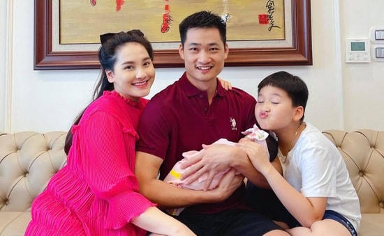 Gia đình hạnh phúc của diễn viên Bảo Thanh. 