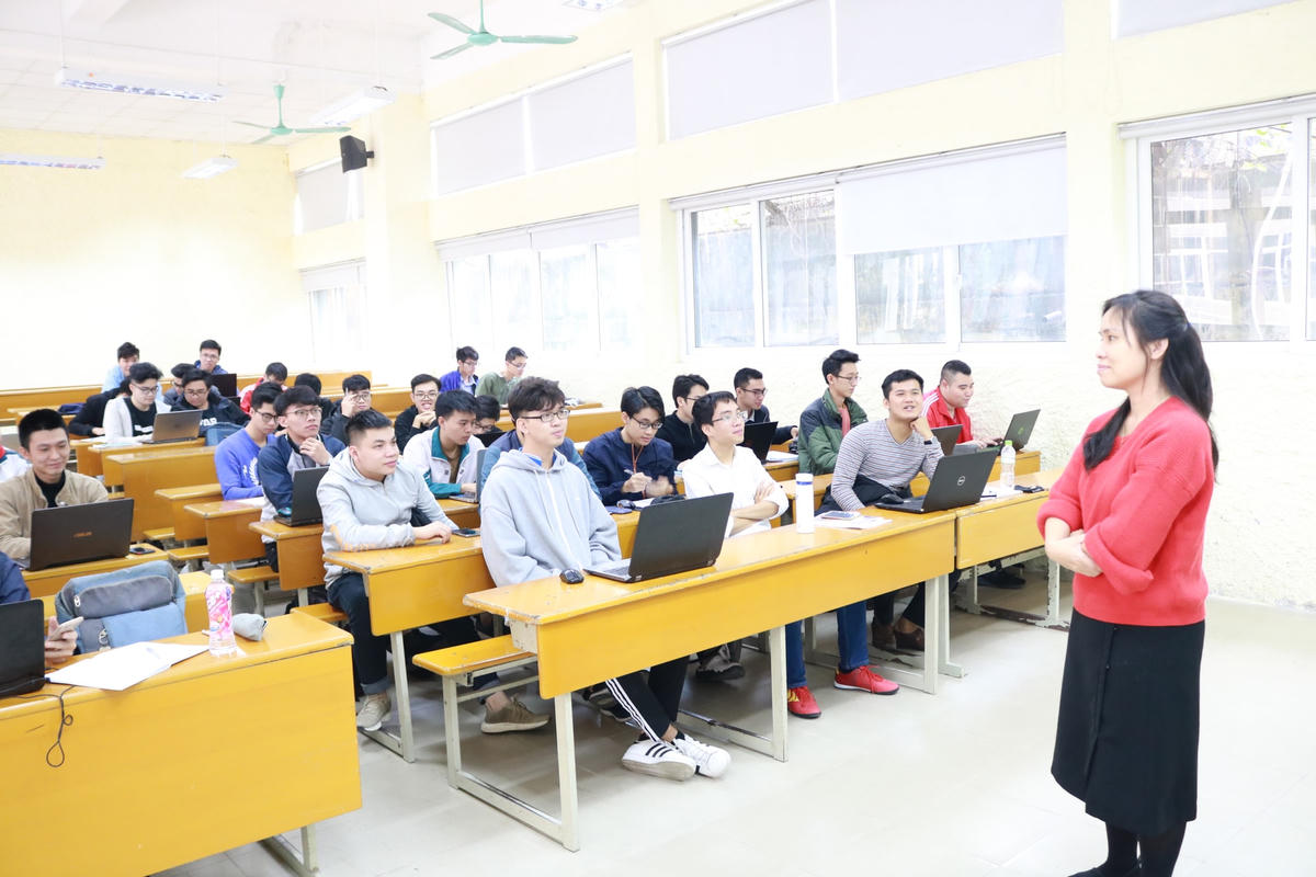 Bộ GDĐT đề nghị các địa phương báo cáo tình hình dạy học trực tiếp, báo cáo Bộ trước ngày 6/11. 