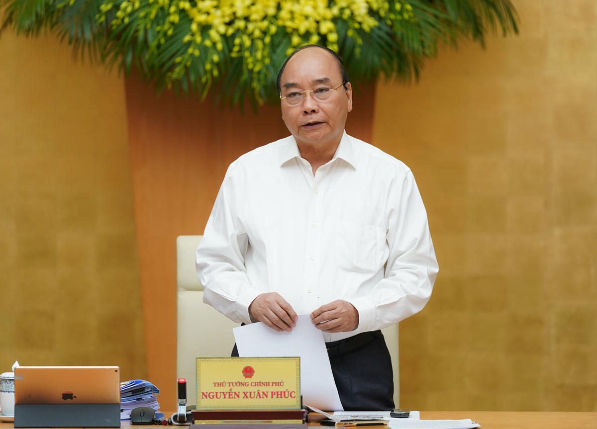Thủ tướng Nguyễn Xuân Phúc phát biểu tại cuộc họp - Ảnh: VGP/Quang Hiếu.
