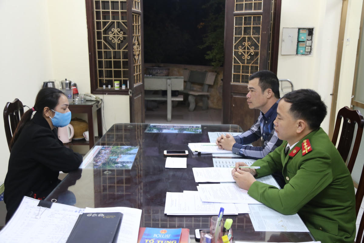 Bùi Thị Khương sau khi bị bắt.