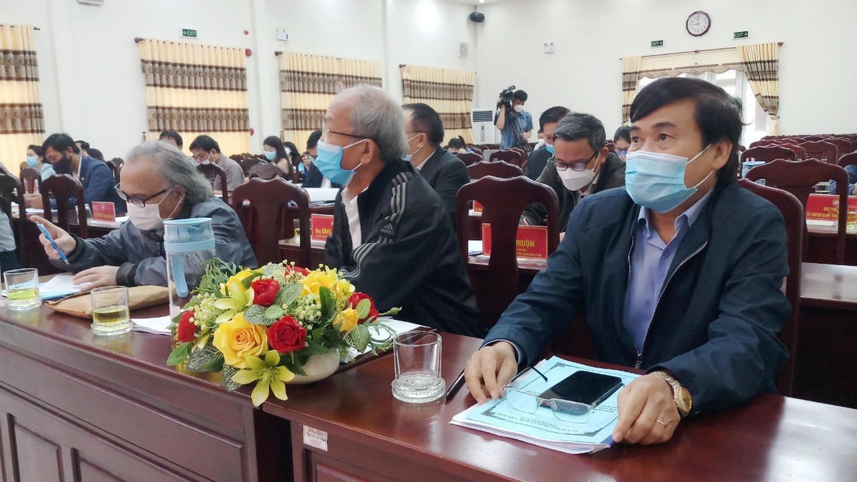 Các đại biểu tham dự hội nghị.