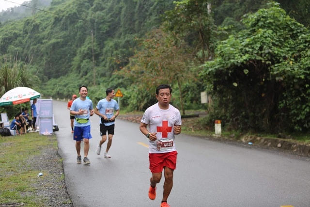 Ông Đoàn Ngọc Hải, nguyên Phó Chủ tịch UBND Quận 1 (TP HCM) tham dự giải marathon tại Phong Nha - Kẻ Bàng.  
