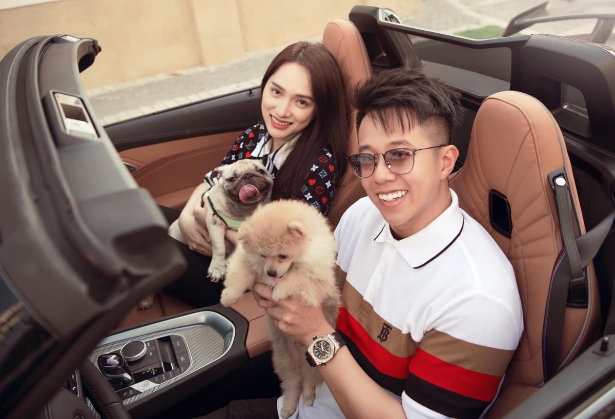 Sau người ấy là ai, Hương Giang thường xuyên đăng ảnh đi chơi cùng Mattliu, cả 2 có những khoảnh khắc “tình bể tình” khiến người hâm mộ vui mừng khôn tả.