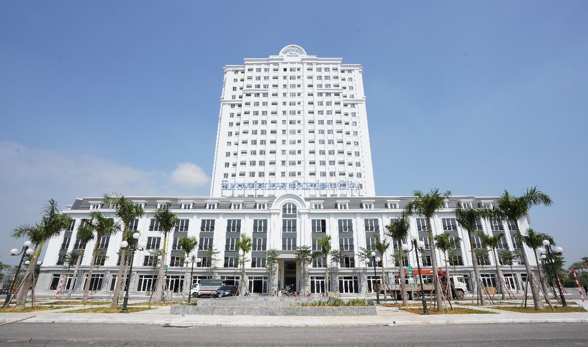 Shop Luxury thiết kế tối ưu công năng sử dụng và không gian kinh doanh.