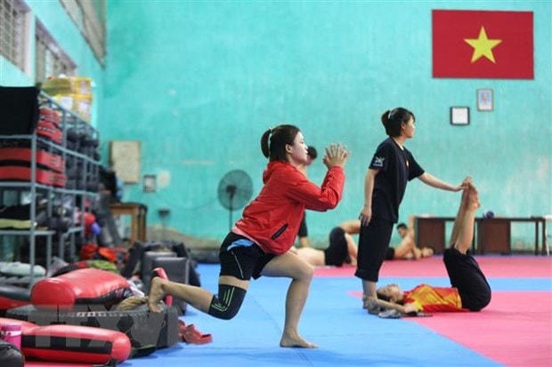 Đội tuyển Bắn súng quốc gia tập luyện chuẩn bị cho các giải đấu thời gian tới. (Ảnh: Thành Đạt/TTXVN).
