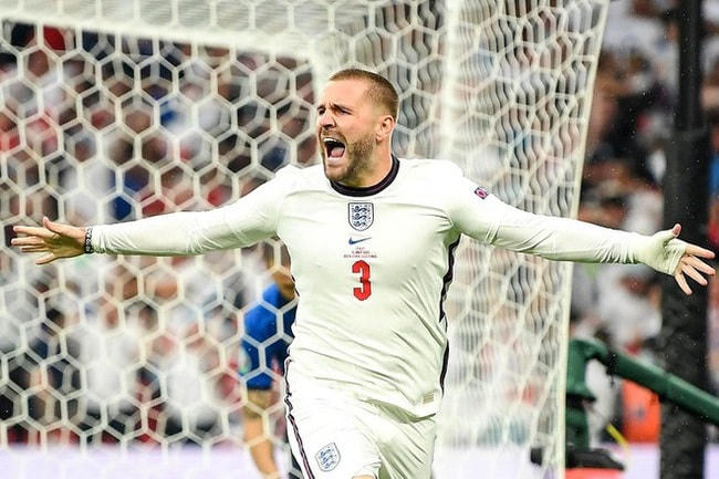 Luke Shaw đã nén đau ra sân, dù bị gãy xương sườn trong 3 trận đấu cuối cùng của đội tuyển Anh ở Euro 2020.