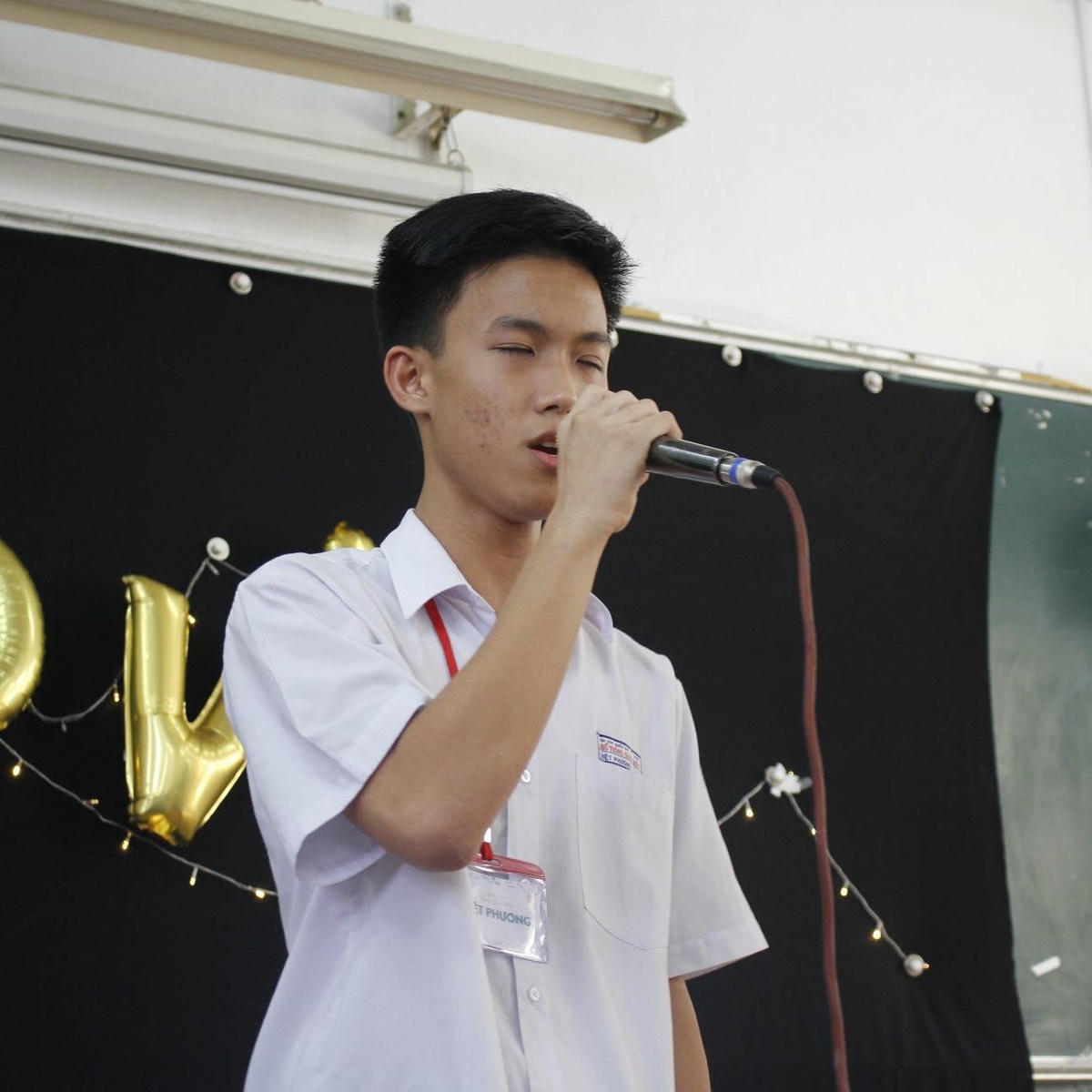 Việt Phương dùng chính tài năng về âm nhạc để xoa dịu đi những đau thương, mất mát. 