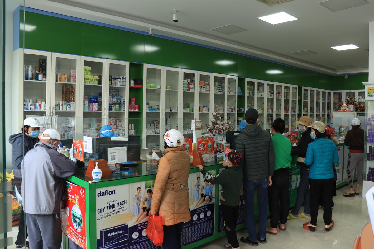Hầu hết người dân TP Thanh Hoá đều chấp hành các biện pháp phòng dịch như đeo khẩu trang, giãn cách 5K.