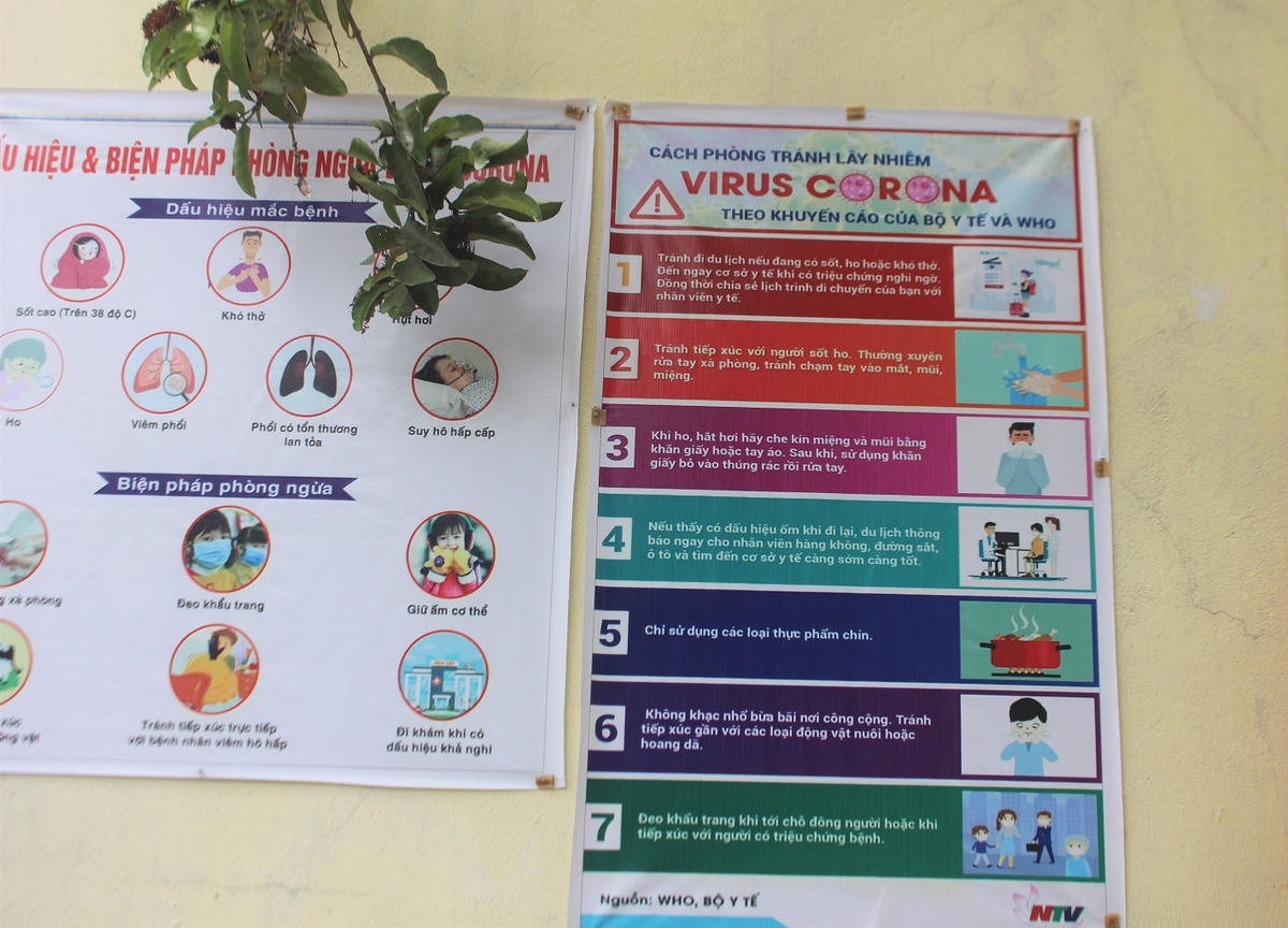 Các quy định về chống dịch Covid-19 được dán trong công ty.