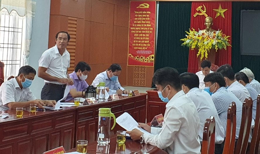 Quang cảnh buổi làm việc của lãnh đạo tỉnh với các bên liên quan đến Quốc lộ 40B.