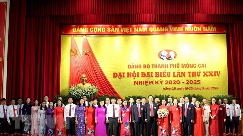 Ban Chấp hành Đảng bộ thành phố Móng Cái ra mắt Đại hội lần thứ XXIV, nhiệm kỳ 2020-2025 thành công tốt đẹp. (Ảnh: Bùi Đức Hiếu/TTXVN).