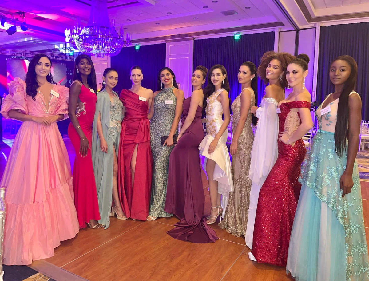 Dàn thí sinh tham dự Miss World 2021. 