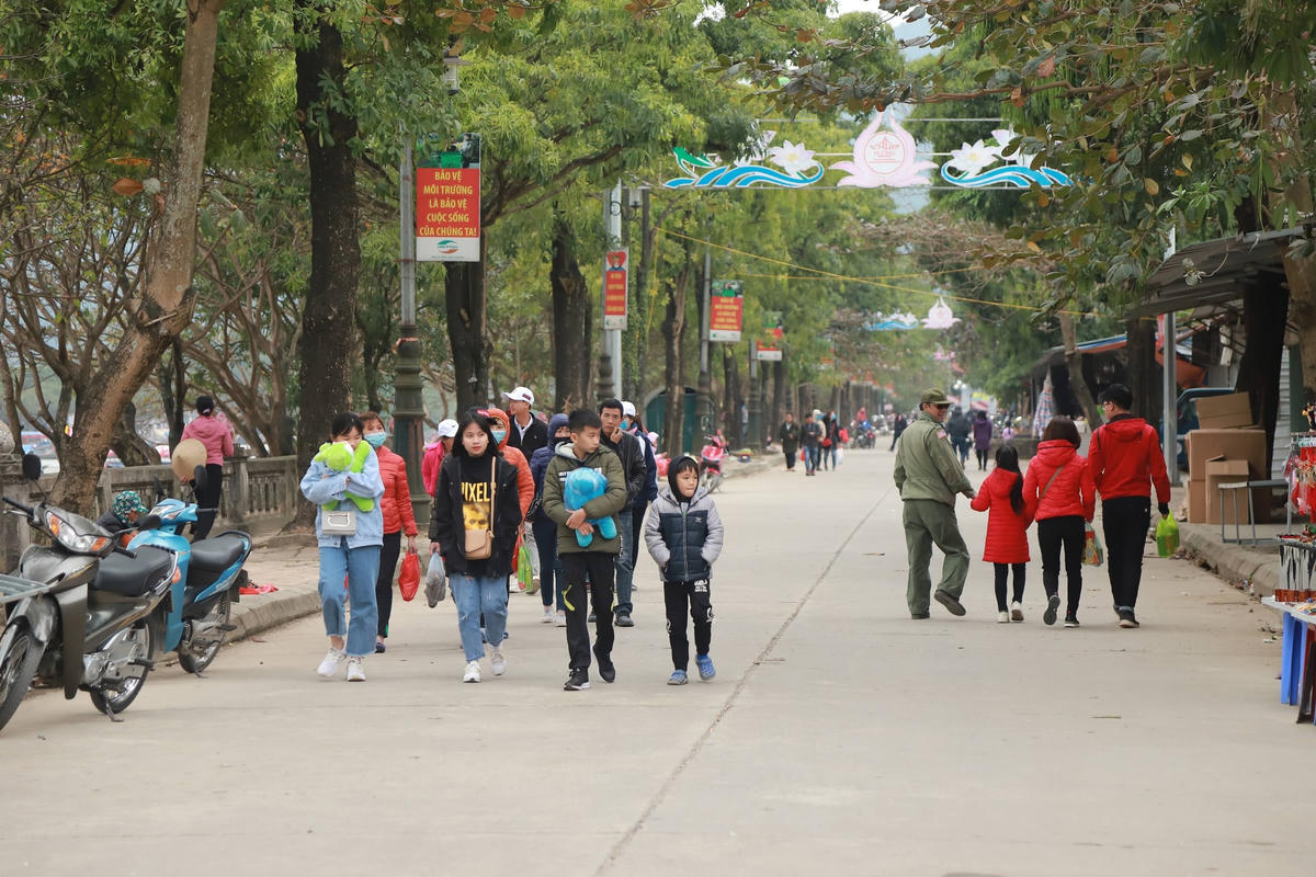 Mùa Đông đến sớm và lạnh hơn ở miền Bắc. Ảnh: Quang Vinh.