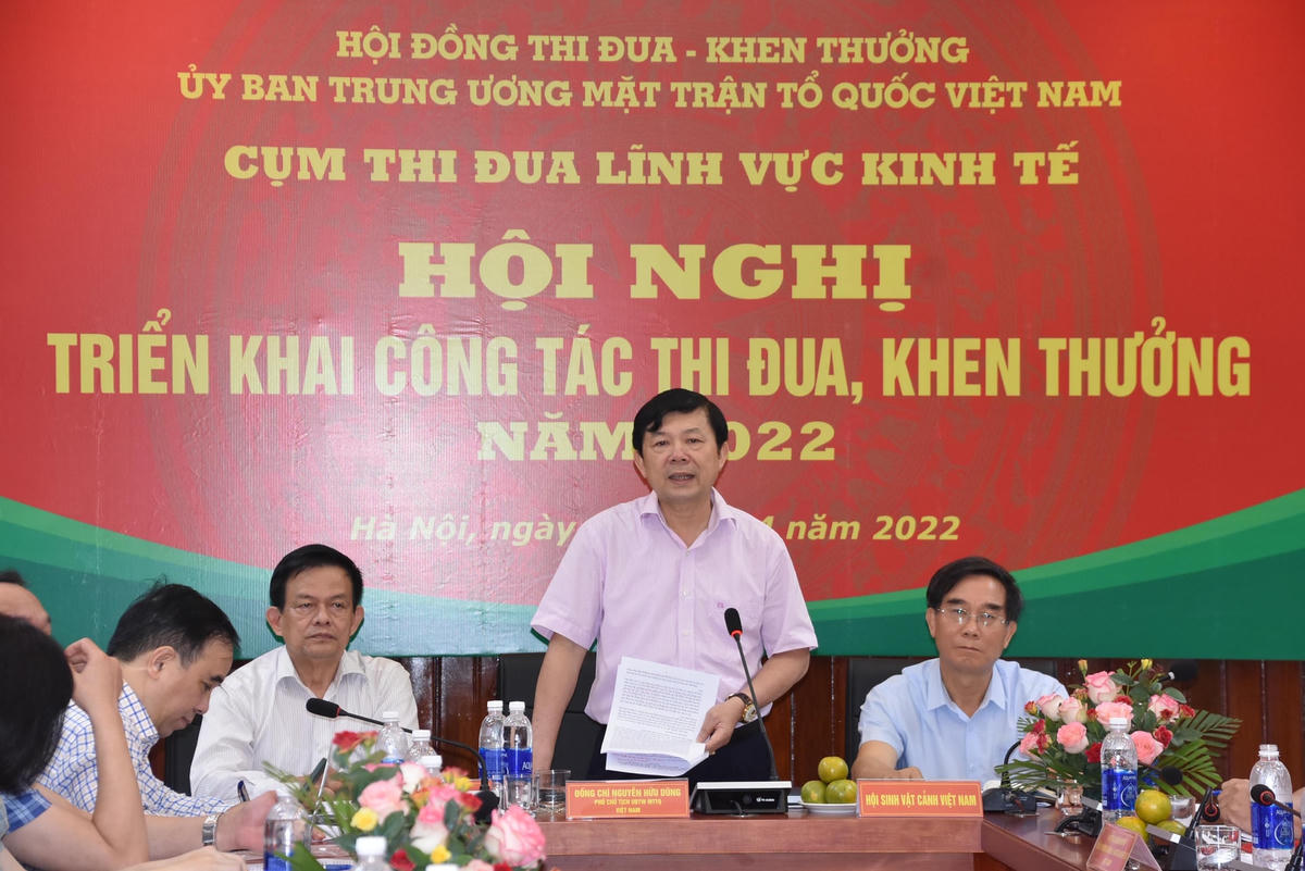 Phó Chủ tịch Nguyễn Hữu Dũng chủ trì Hội nghị.