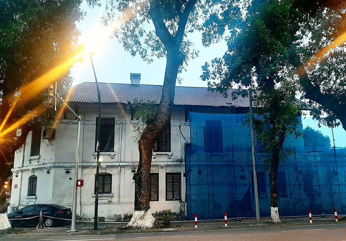 Duy nhất còn lại dãy nhà trên mặt phố Hùng Vương chưa bị phá bỏ.