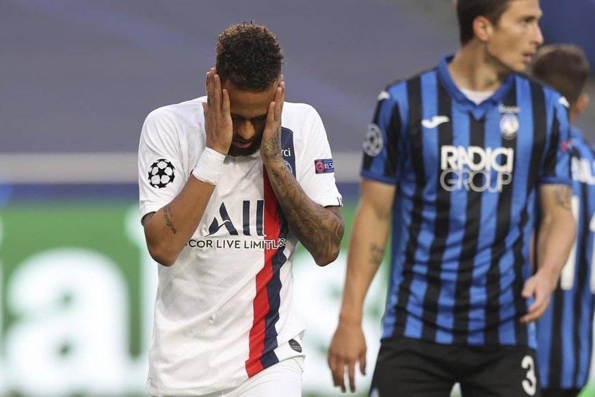 Cận cảnh PSG ngược dòng khó tin, giành vé bán kết Champions League