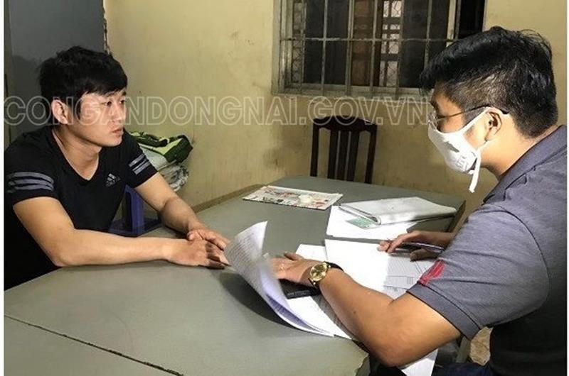 Ngô Đức Tăng tại cơ quan Công an. Ảnh: Công an Đồng Nai.