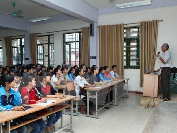 Bộ Giáo dục và Đào tạo đề nghị các trường giữ nguyên mức học phí năm học 2021-2022 như năm học 2020-2021. (Ảnh: TTXVN).