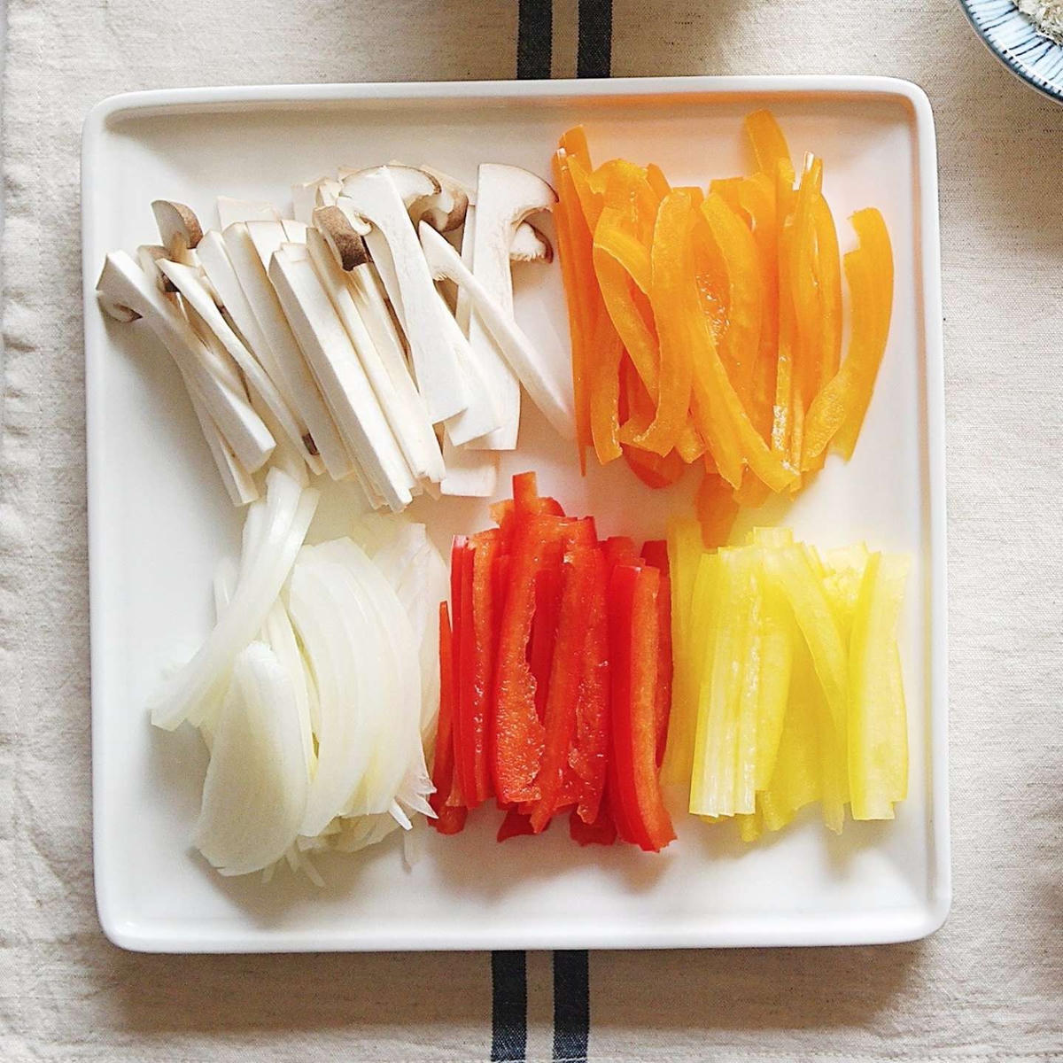Cách làm món Bò cuộn phô mai thơm giòn cho bé