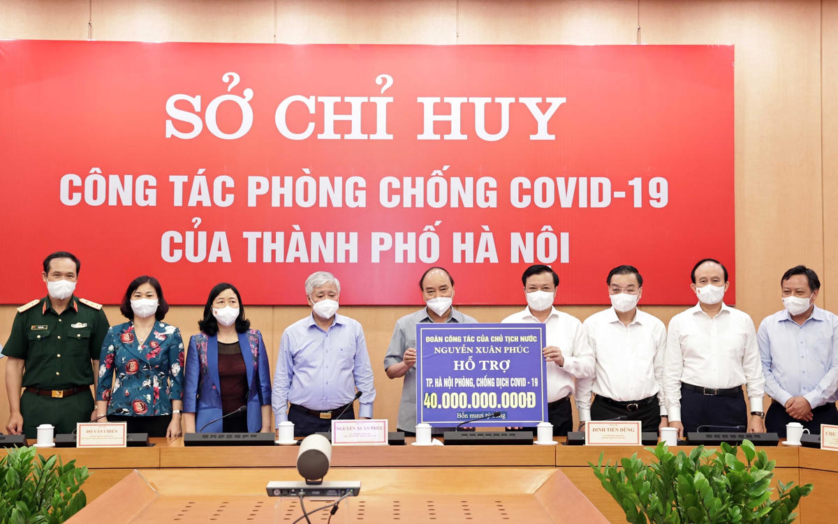 Đoàn công tác của Chủ tịch nước, Chủ tịch UBTƯ MTTQ Việt Nam hỗ trợ TP Hà Nội 40 tỷ đồng phòng, chống dịch Covid-19.