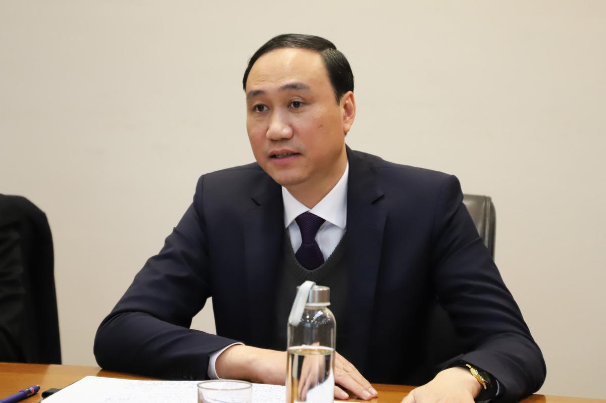 Phó Chủ tịch Phùng Khánh Tài phát biểu tại buổi làm việc.