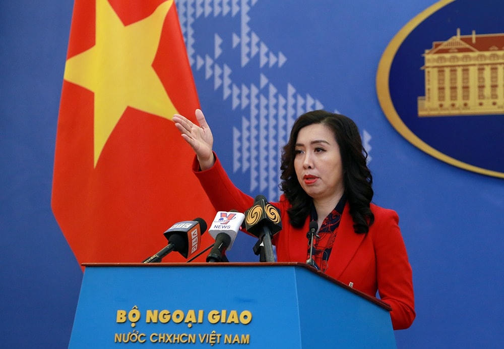 Người Phát ngôn Lê Thị Thu Hằng trả lời tại họp báo