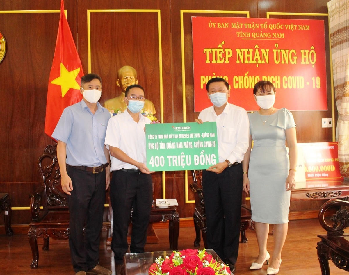 Công ty TNHH bia Heineken Việt Nam- Quảng Nam ủng hộ phòng, chống dịch Covid-19.