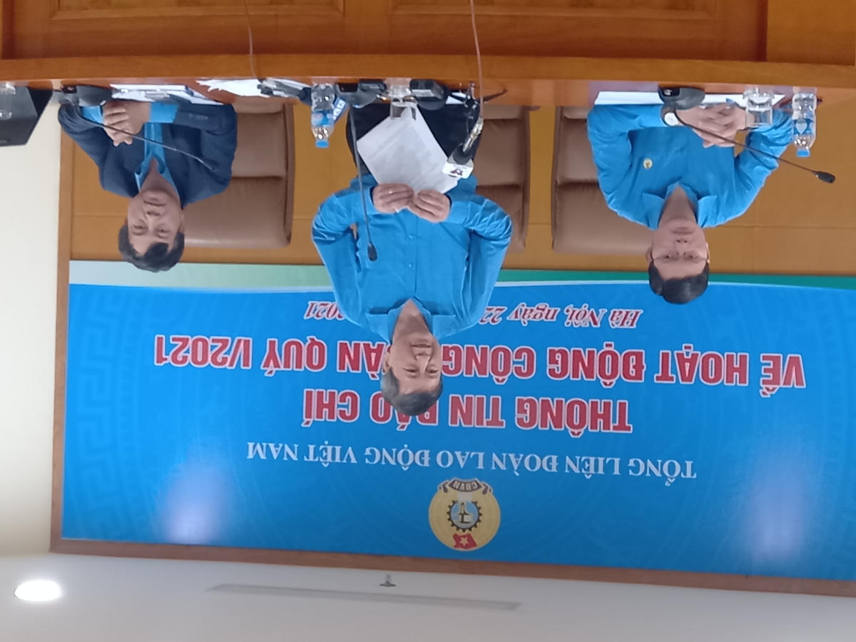 Quang cảnh hội nghị thông tin báo chí.