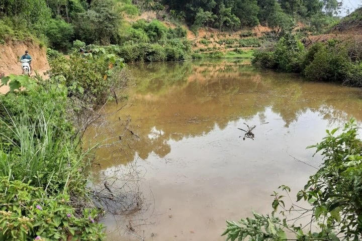 Hiện trường nơi xảy ra vụ đuối nước đau lòng.