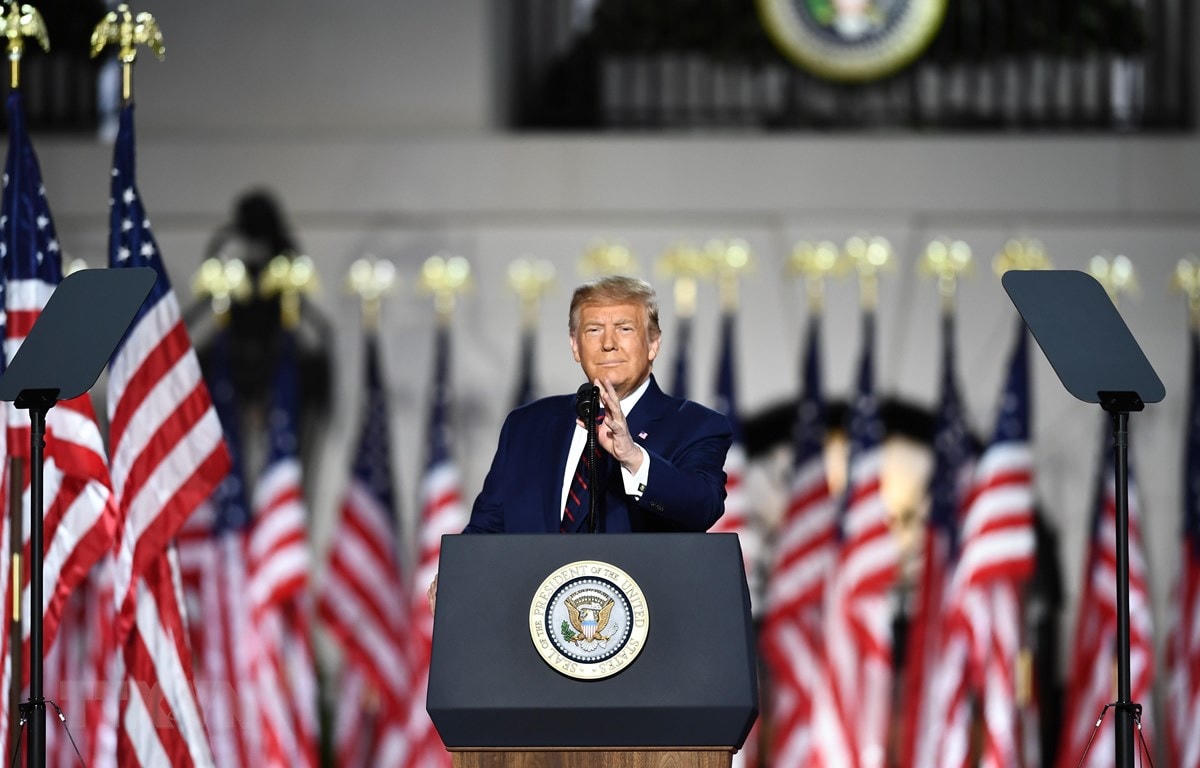Tổng thống Mỹ Donald Trump trong bài phát biểu chính thức tiếp nhận đề cử của đảng Cộng hòa tại Nhà Trắng, Washington, DC sáng 27/8/2020. (Ảnh: AFP/TTXVN).  