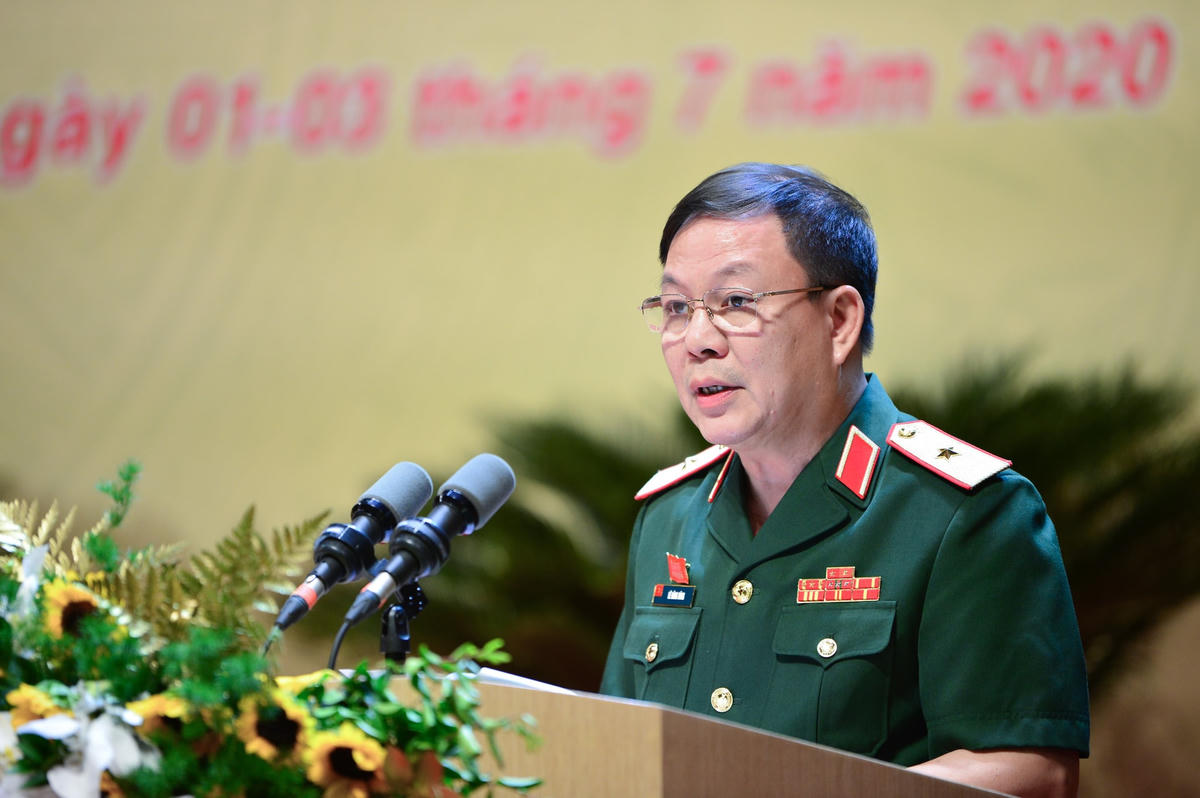 Thiếu tướng Lê Đăng Dũng, Quyền Chủ tịch kiêm Tổng giám đốc Tập đoàn Viettel phát biểu tại Đại hội.
