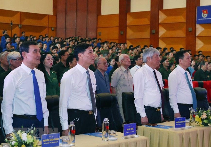 [ẢNH] Thủ tướng dự kỷ niệm 70 năm truyền thống thanh niên xung phong