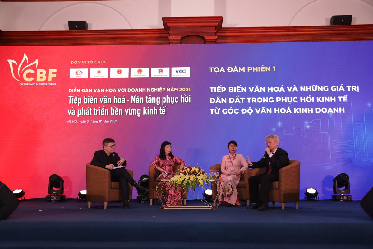 Toạ đàm phiên 1 "Tiếp biến văn hoá và những giá trị dẫn dắt trong phục hồi kinh tế từ góc độ văn hoá kinh doanh".