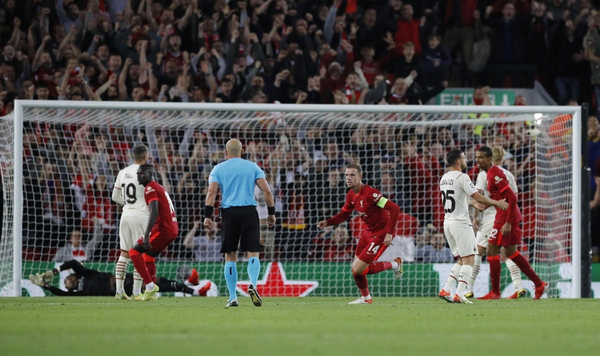 Liverpool chứng tỏ bản lĩnh khi giành chiến thắng nghẹt thở. Ảnh: Reuters
