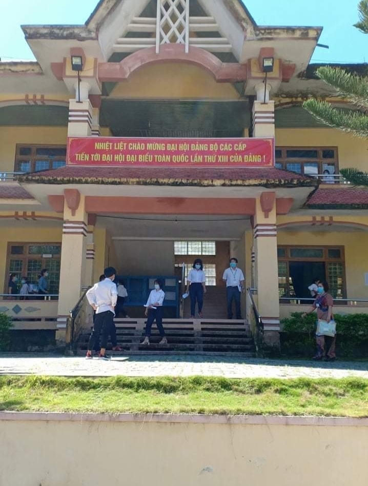 Điểm thi vùng biên giới Trường THPT Tây Giang