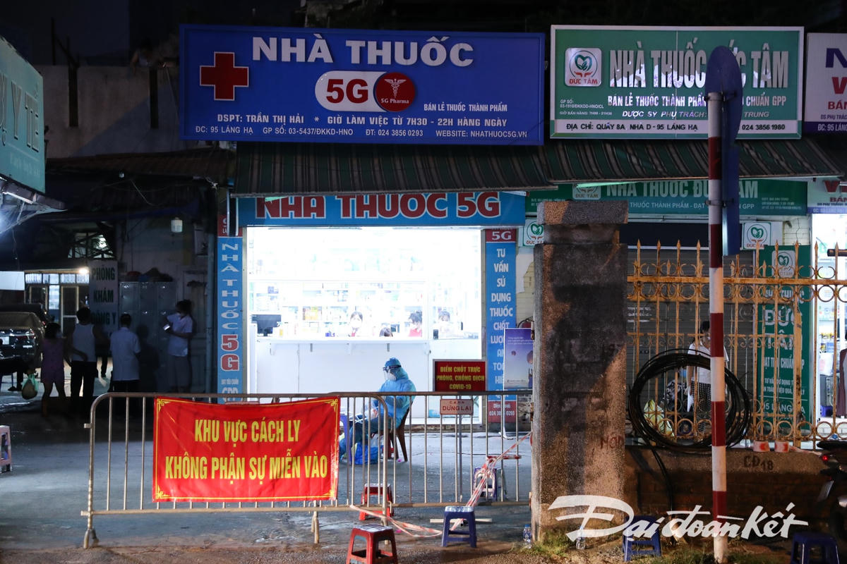 Nhà thuốc Đức Tâm (Quầy 8A nhà D số 95 Láng Hạ, phường Láng Hạ, quận Đống Đa, Hà Nội). Ảnh: Quang Vinh. 