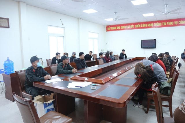 78 người có biểu hiện sử dụng trái phép chất ma túy được đưa về trụ sở Công an để xác minh, làm rõ.