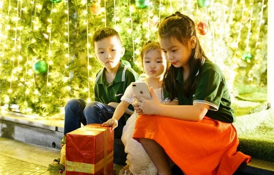 Lộ diện điểm chụp ảnh Giáng sinh mới 'đỉnh của chóp' tại Hà Nội