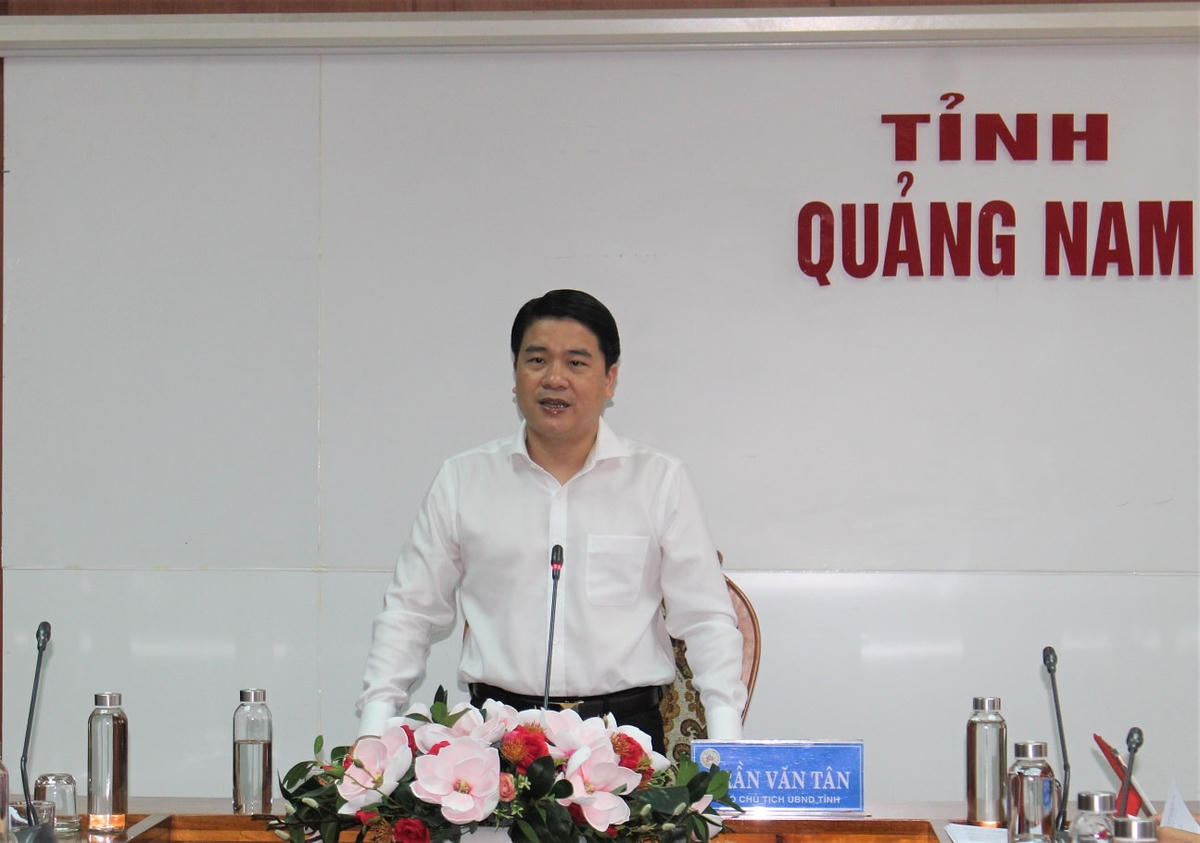 Ông Trần Văn Tân, phát biểu chỉ đạo tại buổi họp.