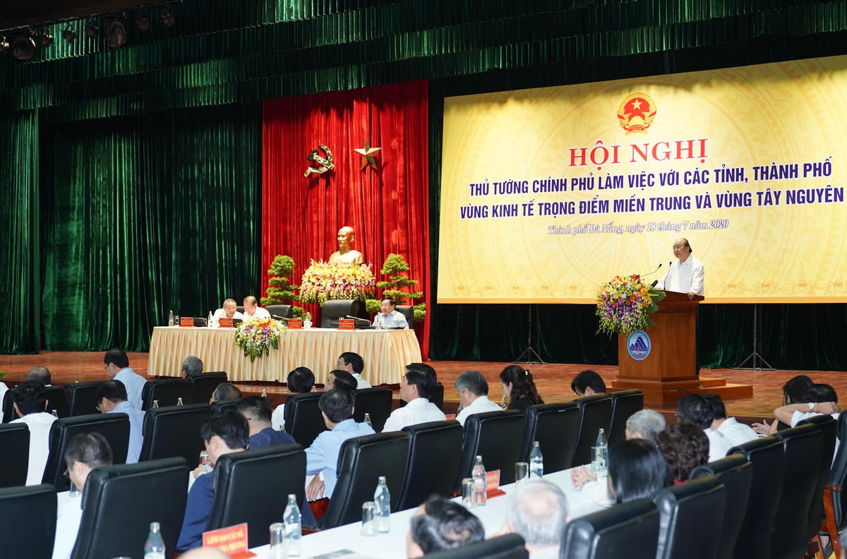 Thủ tướng làm việc với các địa phương vùng KTTĐ miền Trung, Tây Nguyên