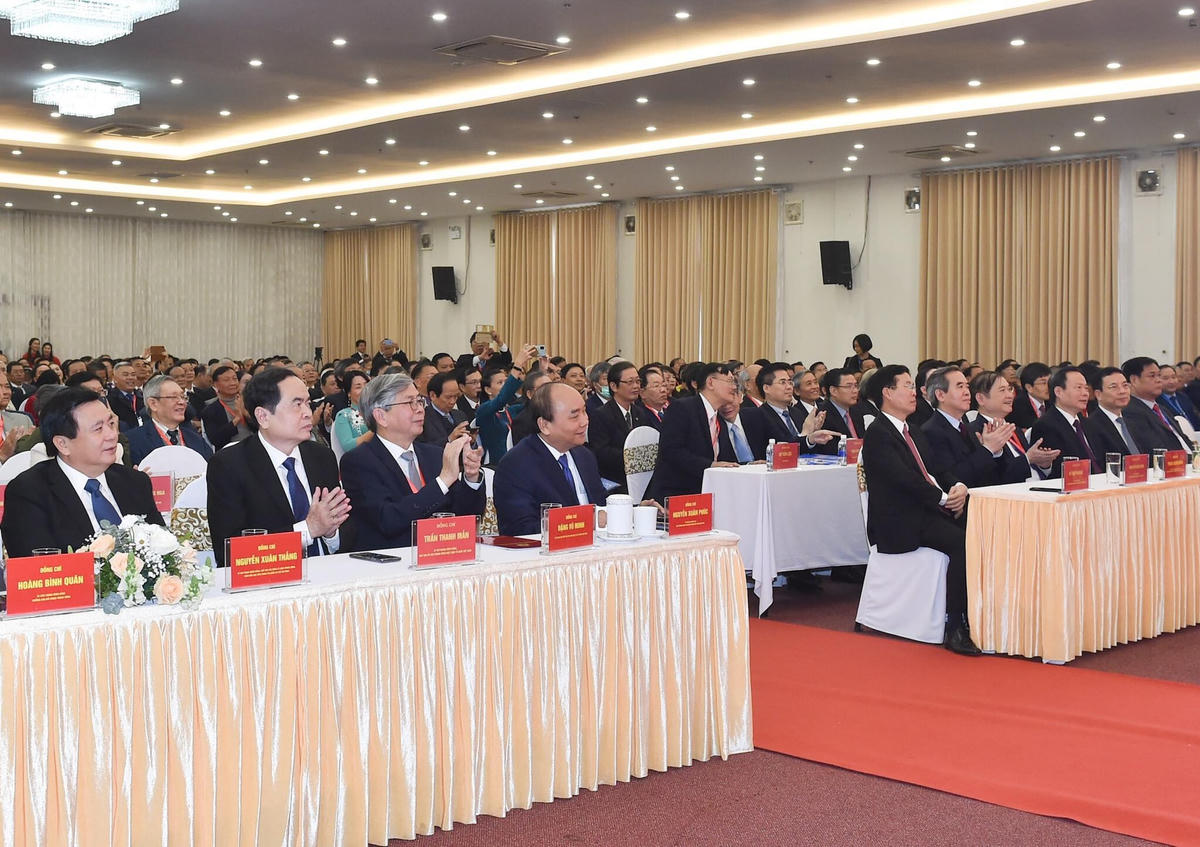 Tham dự Đại hội có Thủ tướng Chính phủ Nguyễn Xuân Phúc, Trưởng ban Tuyên giáo Trung ương Võ Văn Thưởng, Trưởng ban Kinh tế Trung ương Nguyễn Văn Bình, Giám đốc Học viện Chính trị Quốc gia Hồ Chí Minh Nguyễn Xuân Thắng, Chủ tịch UBTƯ MTTQ Việt Nam Trần Thanh Mẫn.