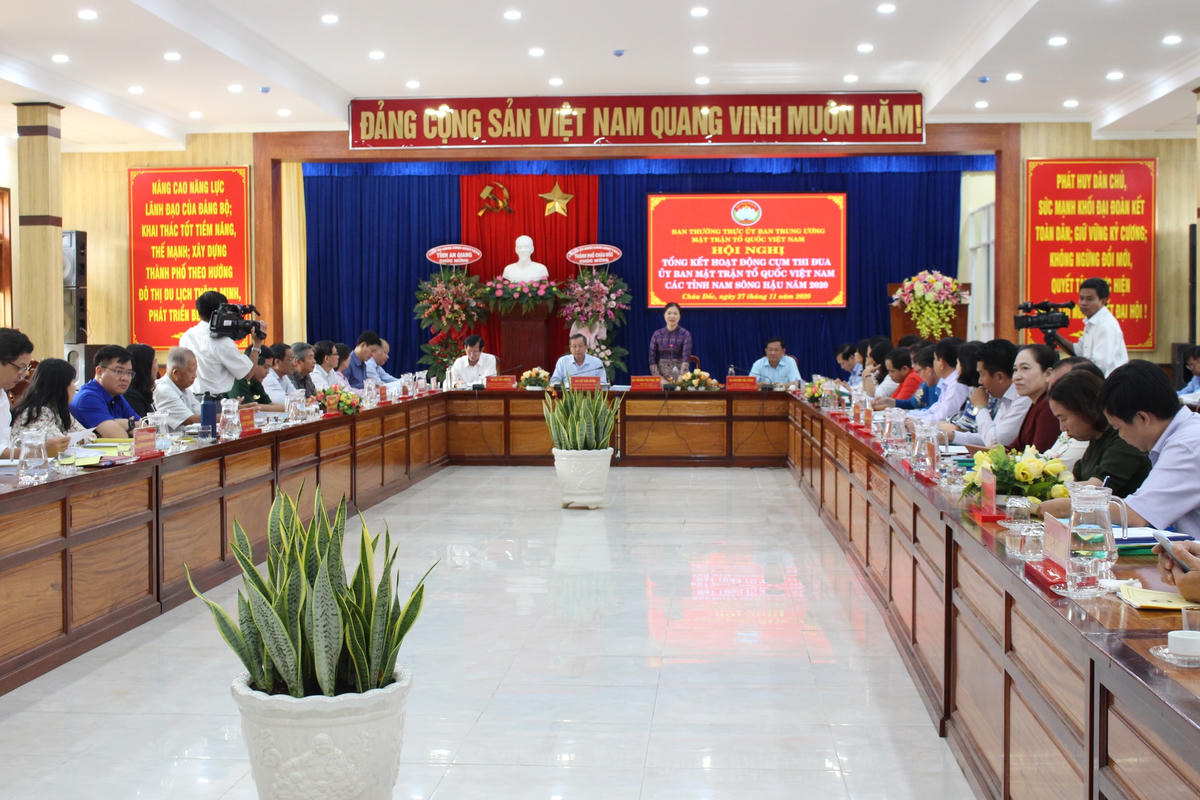 Toàn cảnh Hội nghị.