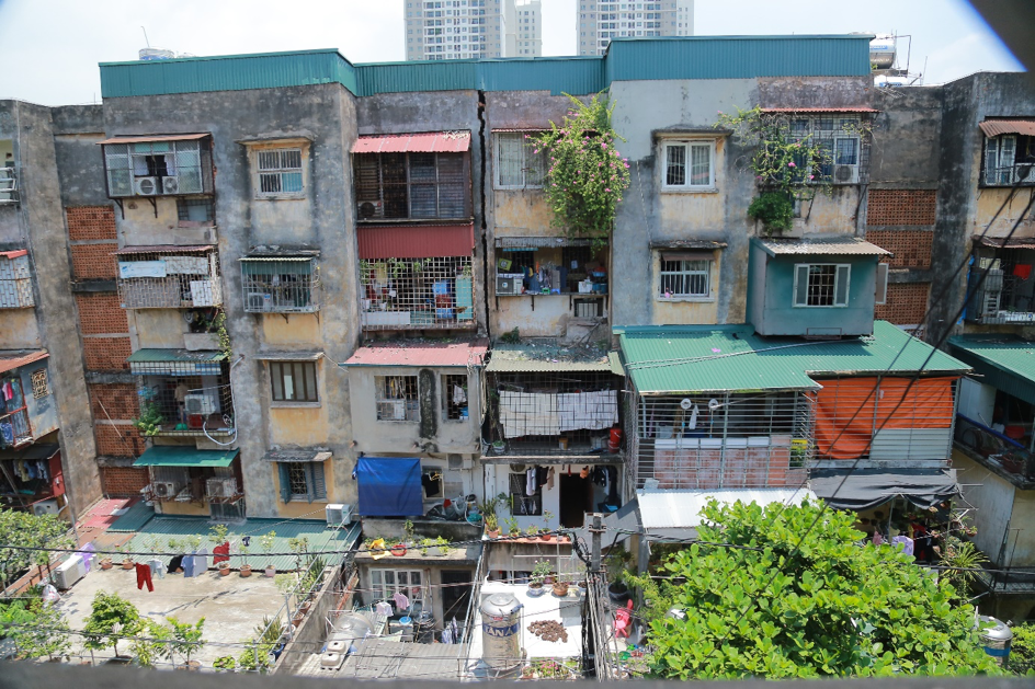 Sống mòn trong khu nhà nguy hiểm nhất Hà Nội
