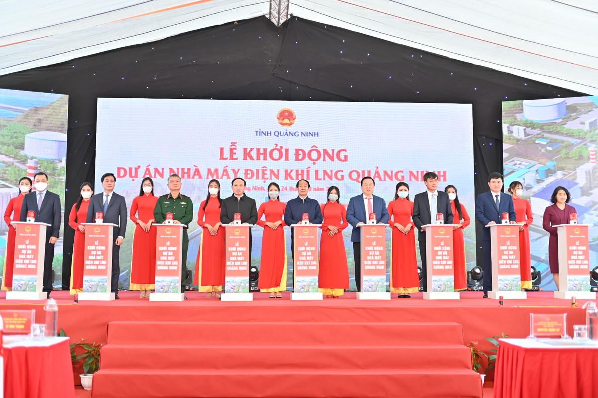 Lãnh đạo Trung ương, tỉnh Quảng Ninh và chủ đầu tư dự án bấm nút khởi động Dự án Nhà máy Điện khí LNG Quảng Ninh tại TP Cẩm Phả (Quảng Ninh).