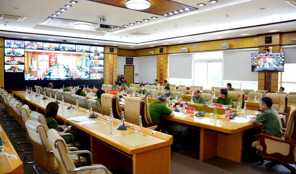 Hội nghị giao ban trực tuyến kiểm điểm, đánh giá kết quả triển khai Dự án cơ sở dữ liệu quốc gia (CSDLQG) về dân cư và Dự án sản xuất, cấp và quản lý căn cước công dân (CCCD) tỉnh Quảng Ninh.