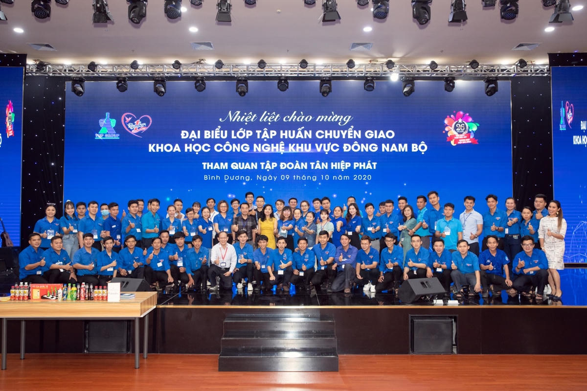 Đoàn đại biểu lớp tập huấn chuyển giao Khoa học công nghệ khu vực Đông Nam Bộ tham quan và giao lưu tại Tân Hiệp Phát ngày 09/10/2020