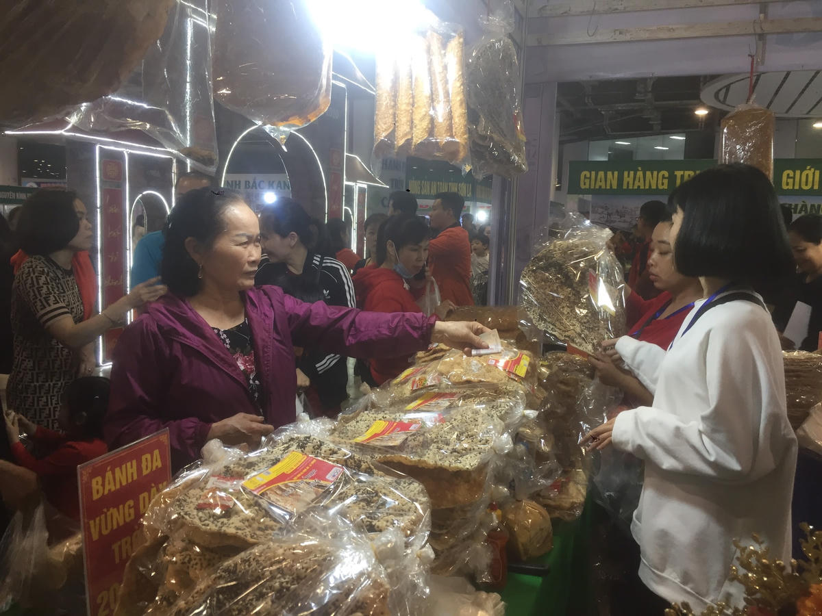 Hội chợ OCOP luôn được sự quan tâm của người dân và du khách