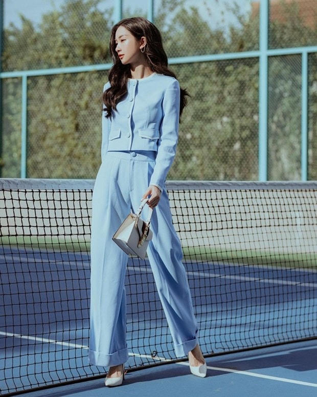 [ẢNH] Phong cách bánh bèo phủ sóng street style của dàn sao Việt